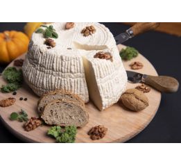 Ser kwasowo podpuszczkowy z orzechem włoskim 300 gram